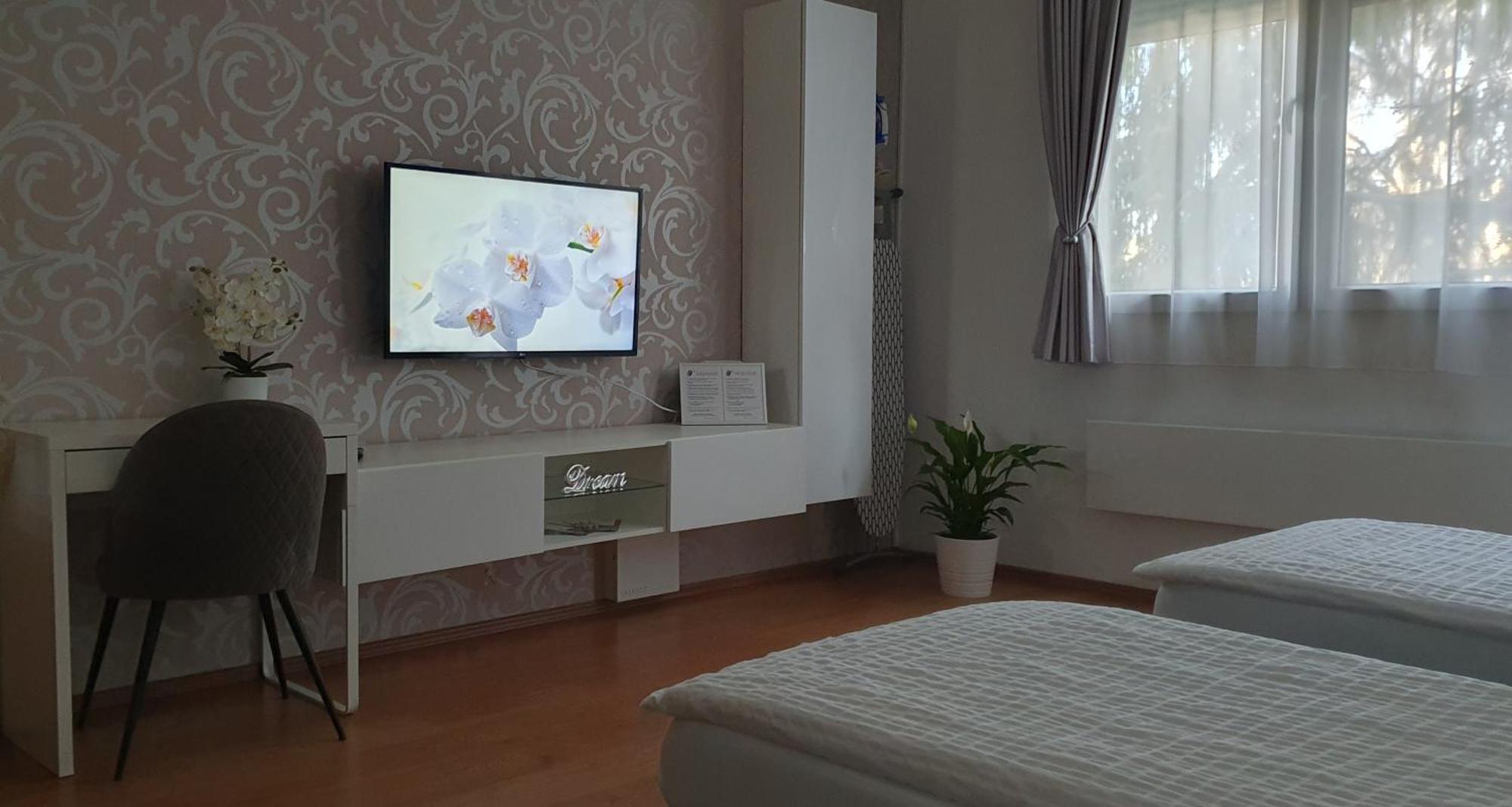 Orchidea Apartman Godollo Exterior photo